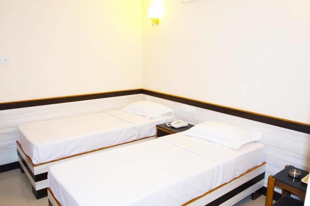 Fabhotel Sairam Residency Bangalore Exterior foto